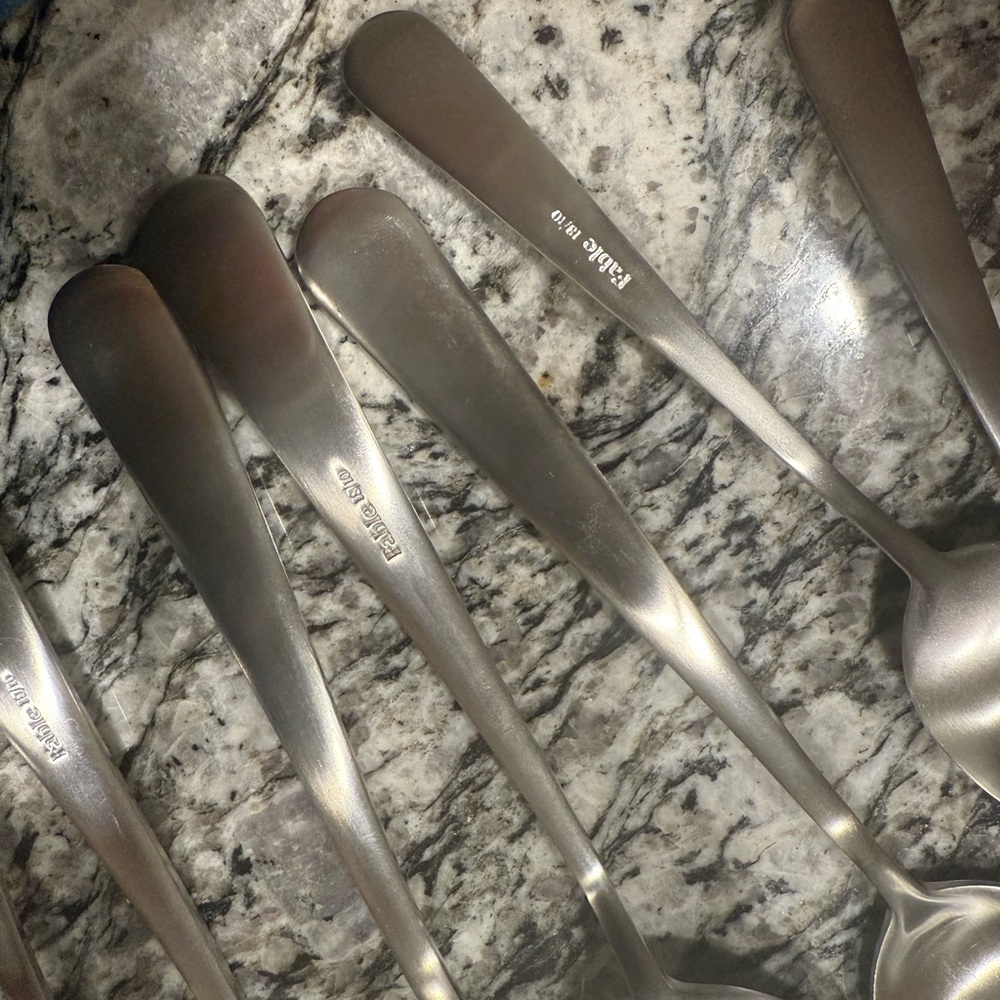 NIB Fable Matte Silver Flatware Set 10pcs - Picture 10 of 12